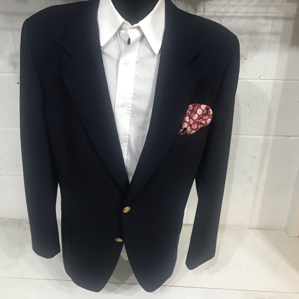 Navy blue Doncaster blazer, size 42R.